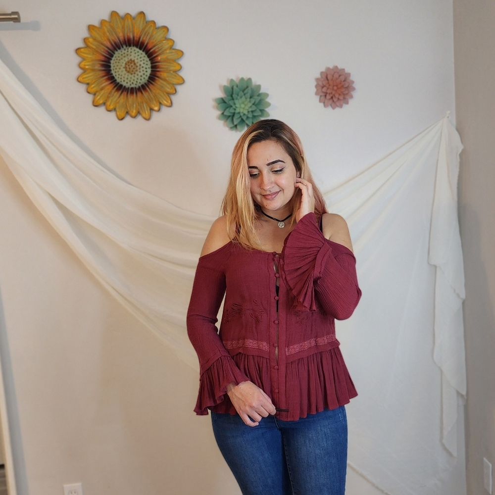 Beautiful top by entro